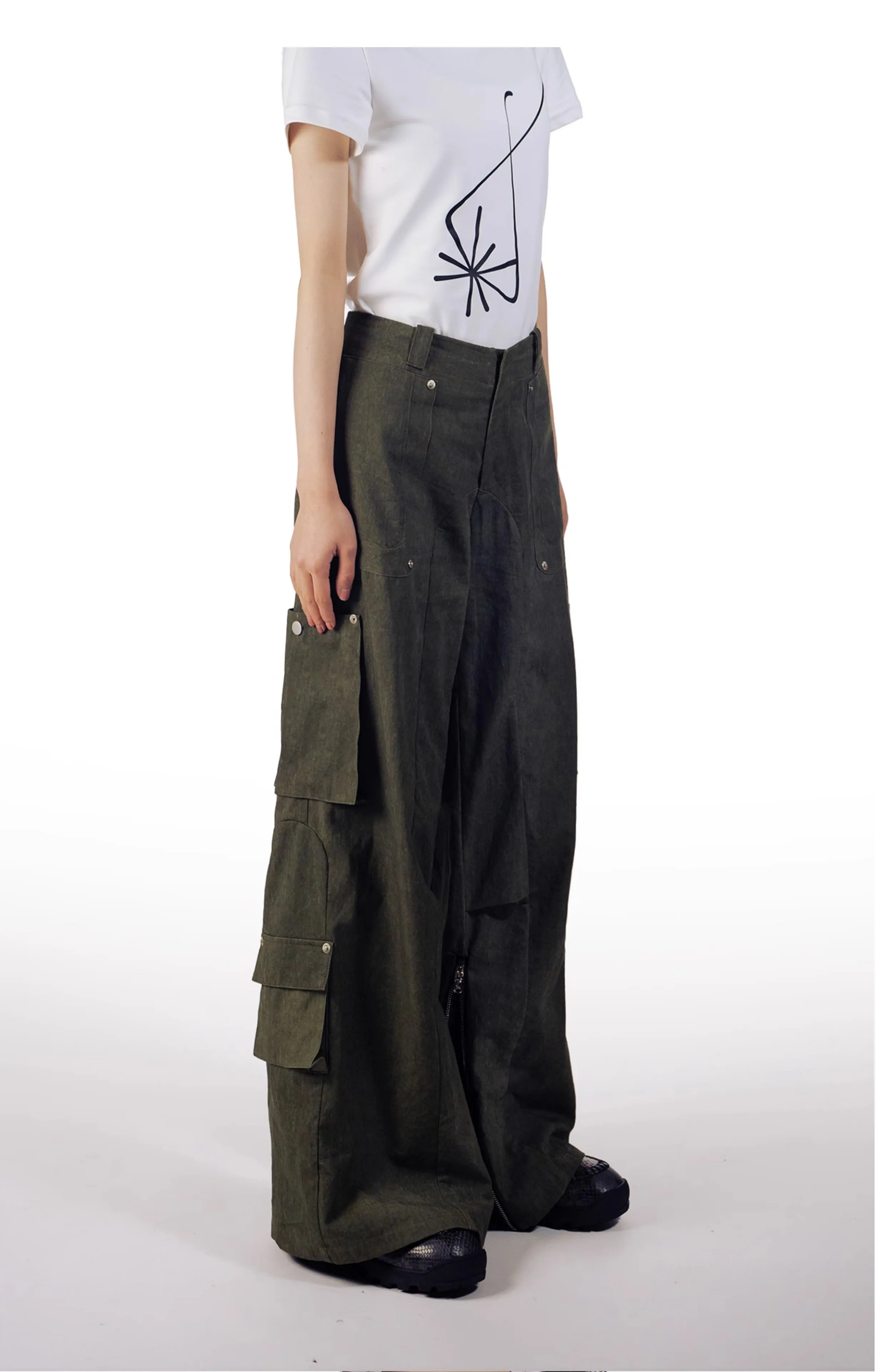 Multi-pocket casual wide pants
