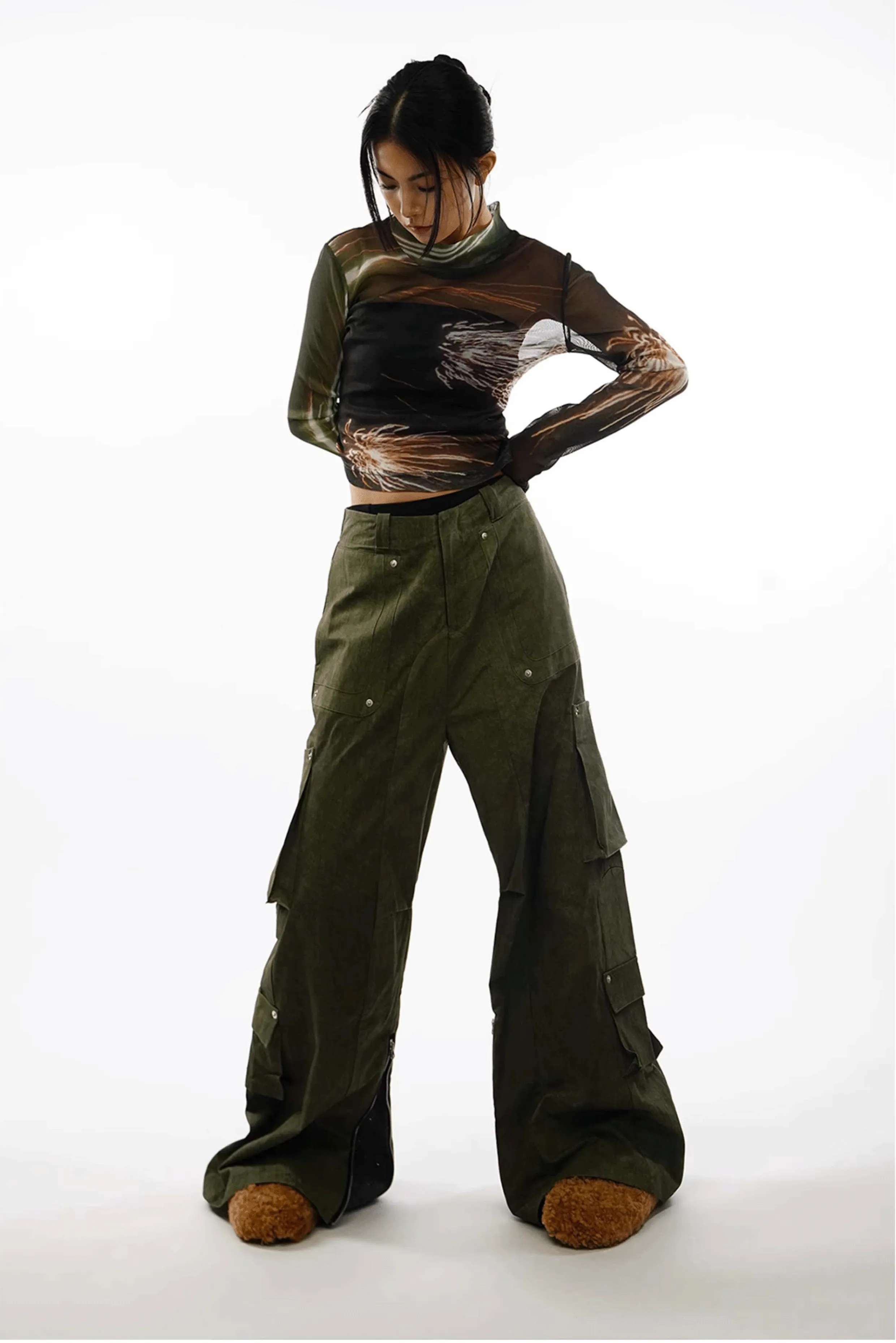 Multi-pocket casual wide pants