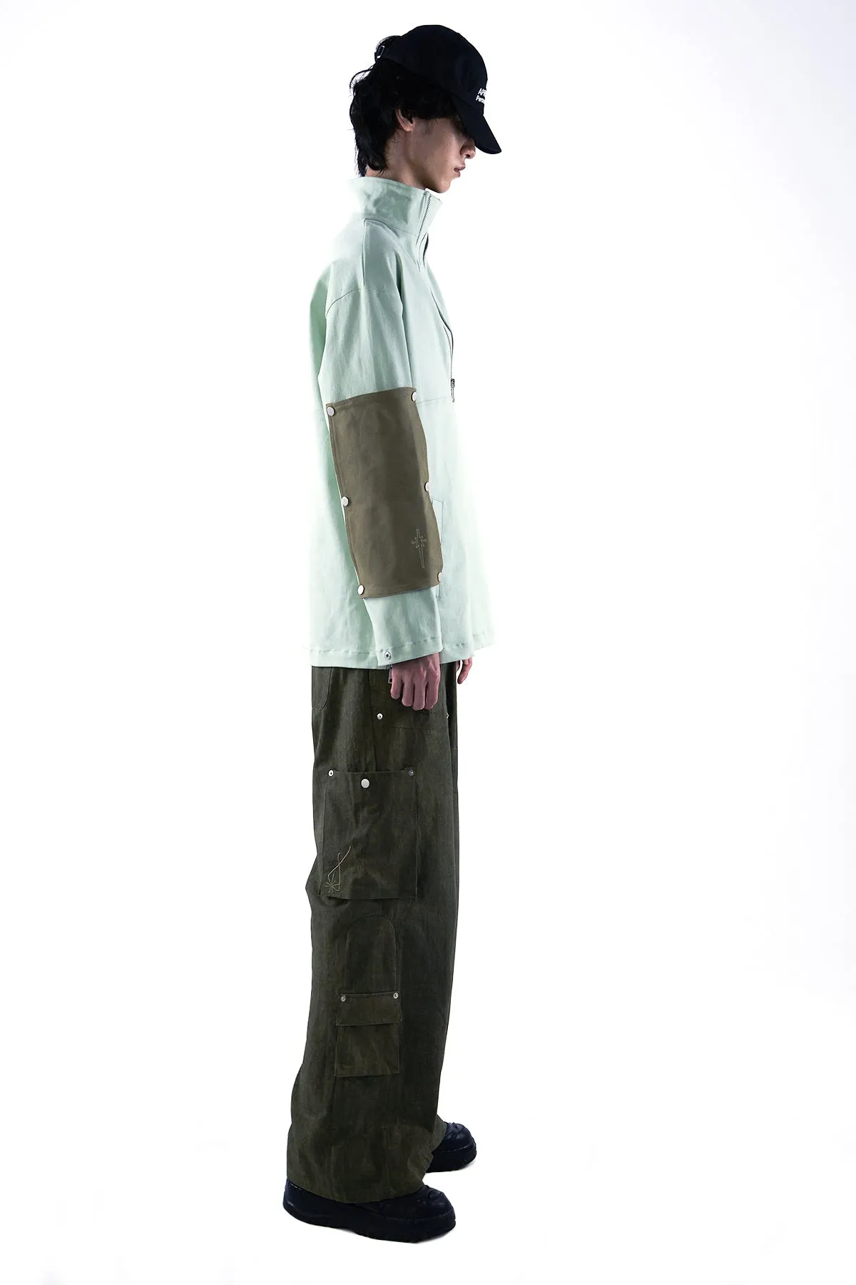 Multi-pocket casual wide pants