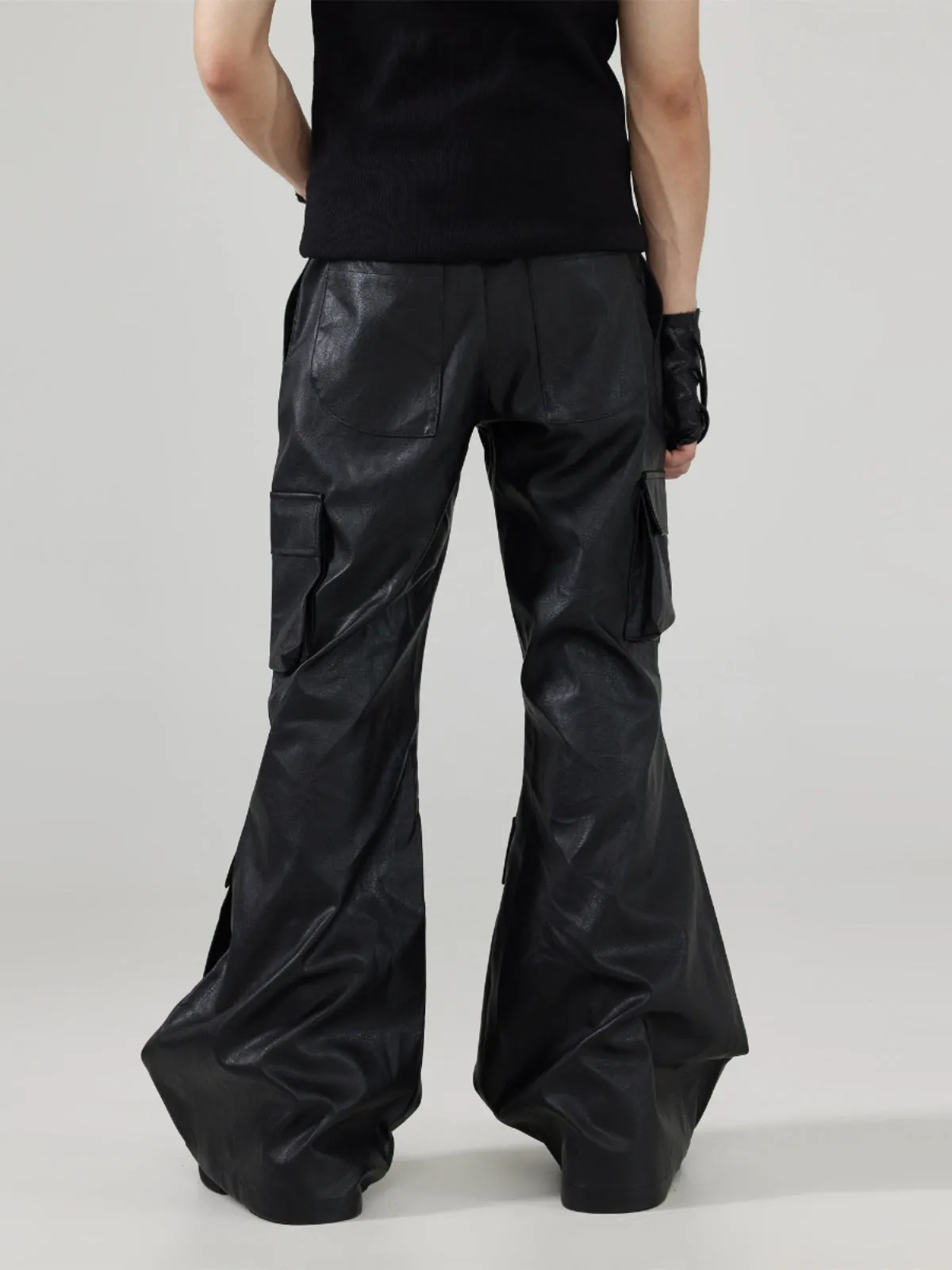 Multi-pocket loose leather pants