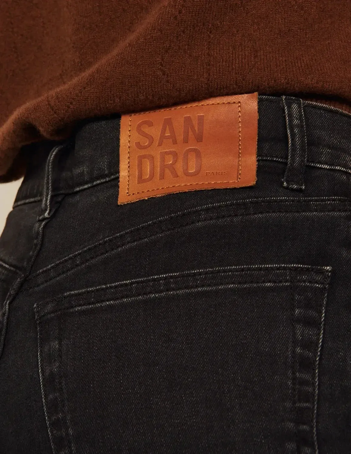 Straight-Cut Jeans With Raw Edges