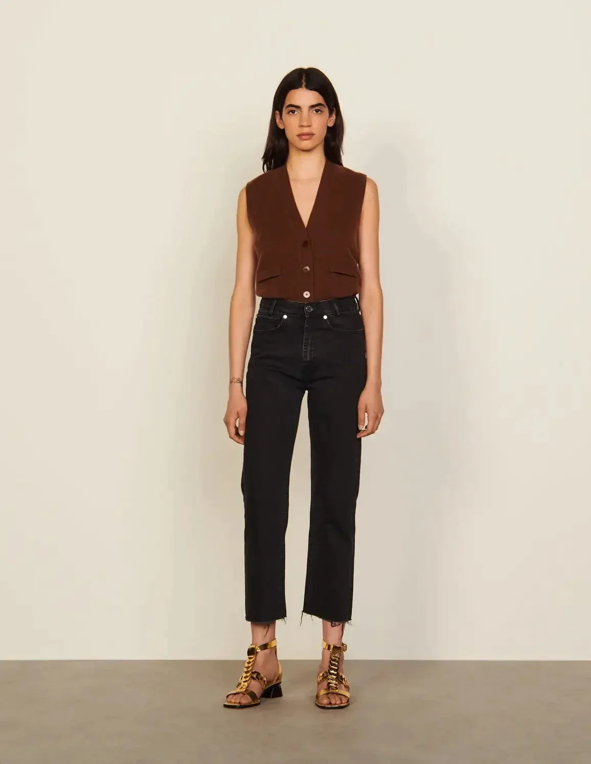 Straight-Cut Jeans With Raw Edges