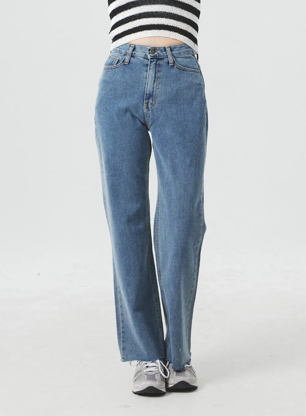 Straight Leg Blue Jeans BA303